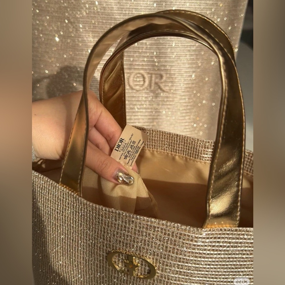 Dior bag Gold star Beauty Limited Holiday Gold Edition Bag Medium NWT 13x7.5x5 - Picture 11 of 12